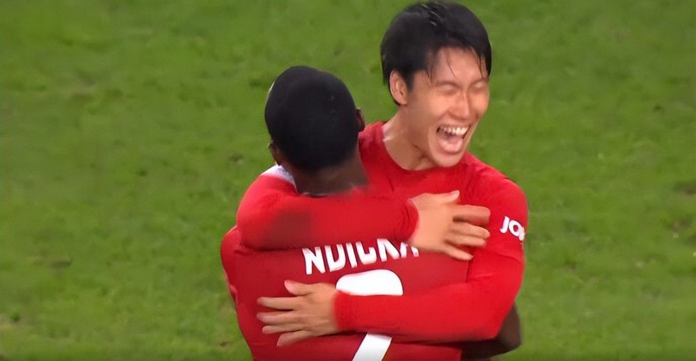 色噜噜色偷偷